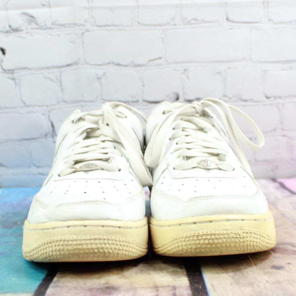 Vintage NIKE Air Force 1 Low Classic Sneakers 8 - Picture 4 of 9